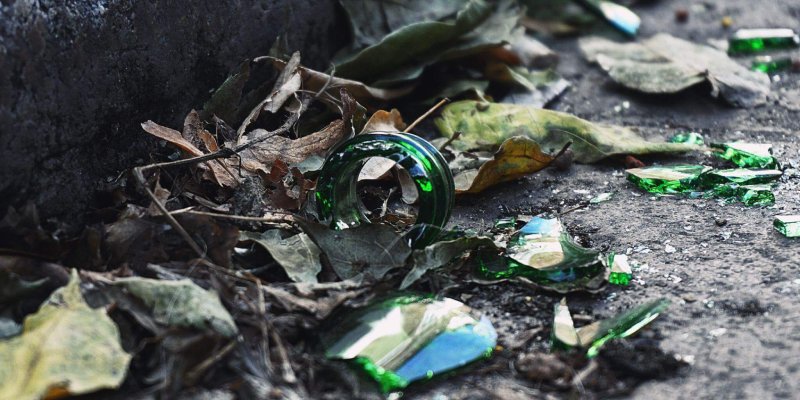 glass decompose